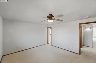 2070 Hayes St, North Bend, OR 97459 - Photo 29
