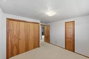 2070 Hayes St, North Bend, OR 97459 - Photo 23