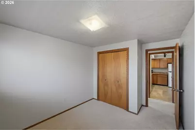 2070 Hayes St, North Bend, OR 97459 - Photo 21