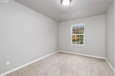 3215 SE Robin Cir, Hillsboro, OR 97123 - Photo 17