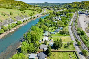 694 Tipton Rd, Roseburg, OR 97471 - Photo 35