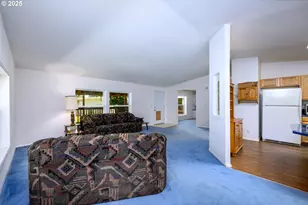 694 Tipton Rd, Roseburg, OR 97471 - Photo 17