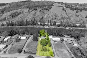 694 Tipton Rd, Roseburg, OR 97471 - Photo 9