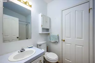 694 Tipton Rd, Roseburg, OR 97471 - Photo 21