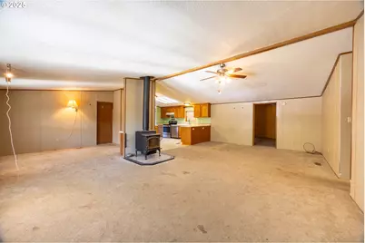 130 Walter Ct, Roseburg, OR 97471 - Photo 7