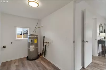 809 SW Ash St, Dallas, OR 97338 - Photo 27