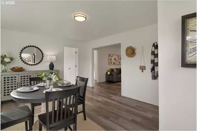 809 SW Ash St, Dallas, OR 97338 - Photo 13