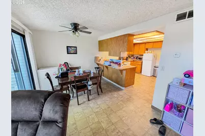 11912 SE 7th St, Vancouver, WA 98683 - Photo 3