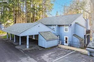 4364 SW Dickinson St, Portland, OR 97219 - Photo 9