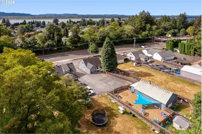 853 E St, Washougal, WA 98671 - Photo 7