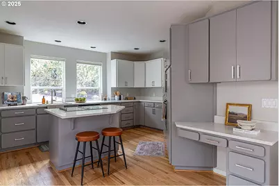 9645 SE Westview Ct, Happy Valley, OR 97086 - Photo 17