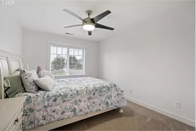1401 Ranier Loop NW, Salem, OR 97304 - Photo 29