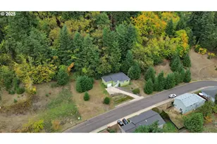 445 Kalapuya Way, Cottage Grove, OR 97424 - Photo 29