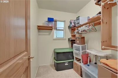 445 Kalapuya Way, Cottage Grove, OR 97424 - Photo 17