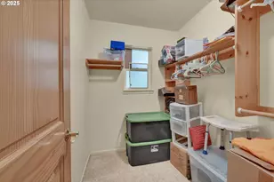 445 Kalapuya Way, Cottage Grove, OR 97424 - Photo 17