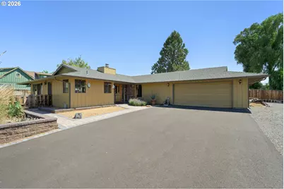 200 SW Beaver St, Prineville, OR 97754 - Photo 1