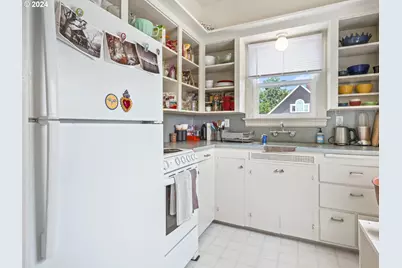 414 W 12th St, Vancouver, WA 98660 - Photo 27