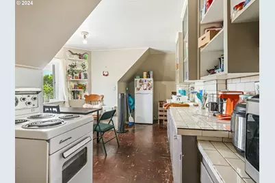 414 W 12th St, Vancouver, WA 98660 - Photo 43