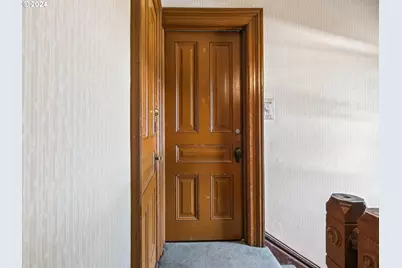 414 W 12th St, Vancouver, WA 98660 - Photo 31