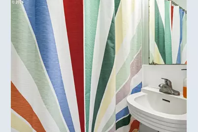 414 W 12th St, Vancouver, WA 98660 - Photo 13