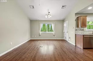 405 NW 7th Ave, Kelso, WA 98626 - Photo 9