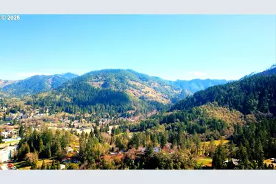 100 Canyon View St, Canyonville, OR 97417 - Photo 15