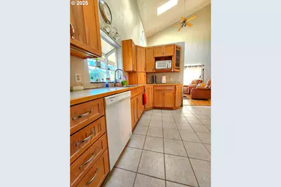 100 Canyon View St, Canyonville, OR 97417 - Photo 31