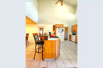 100 Canyon View St, Canyonville, OR 97417 - Photo 9