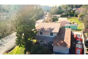 100 Canyon View St, Canyonville, OR 97417 - Photo 17