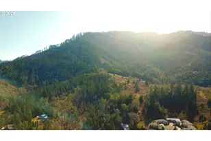 100 Canyon View St, Canyonville, OR 97417 - Photo 11