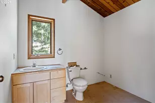 670 Old Homestead Rd, Oakland, OR 97462 - Photo 29