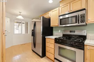 10723 SW Canterbury Ln, Portland, OR 97224 - Photo 13