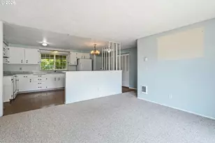 5229 F St, Springfield, OR 97478 - Photo 5