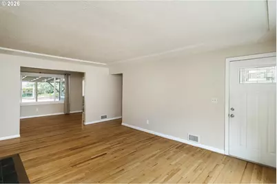 11586 SE Powell Ct, Portland, OR 97266 - Photo 9