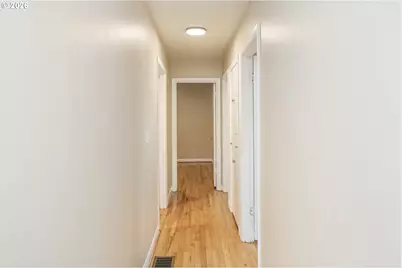 11586 SE Powell Ct, Portland, OR 97266 - Photo 19