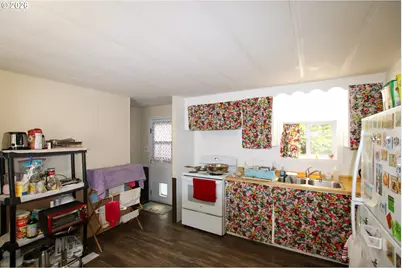 1600 Rhododendron Dr #214, Florence, OR 97439 - Photo 11