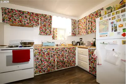 1600 Rhododendron Dr #214, Florence, OR 97439 - Photo 13