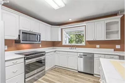 11805 SE 56th Ave, Milwaukie, OR 97222 - Photo 13