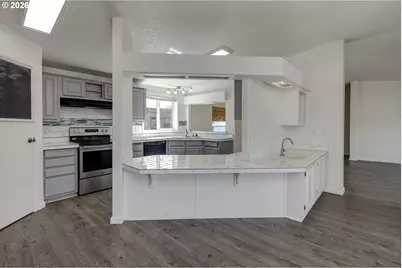 1145 SW Cypress St #100, McMinnville, OR 97128 - Photo 3