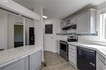 1145 SW Cypress St #100, McMinnville, OR 97128 - Photo 7