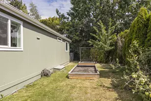 1145 SW Cypress St, McMinnville, OR 97128 - Photo 25