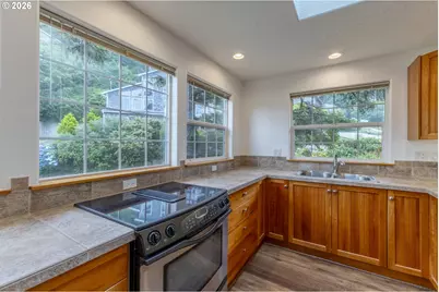 647 Pacific View Dr, Yachats, OR 97498 - Photo 15