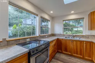 647 Pacific View Dr, Yachats, OR 97498 - Photo 15