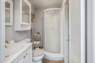 6125 SE 138th Pl, Portland, OR 97236 - Photo 19