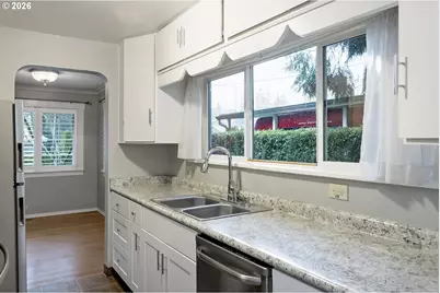 6125 SE 138th Pl, Portland, OR 97236 - Photo 11