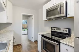 6125 SE 138th Pl, Portland, OR 97236 - Photo 13