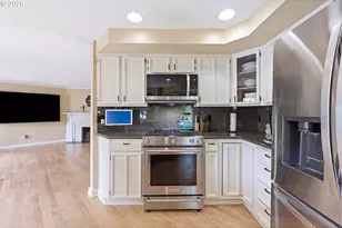 2323 NE 160th Loop, Vancouver, WA 98684 - Photo 11