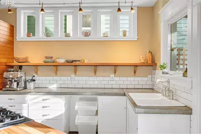 1218 SE Ash St, Portland, OR 97214 - Photo 9