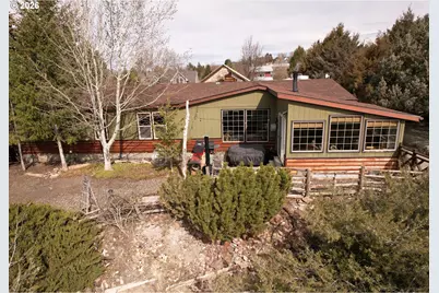 704 Residence St, Enterprise, OR 97828 - Photo 1