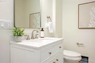8413 NE Hassalo St, Portland, OR 97220 - Photo 31